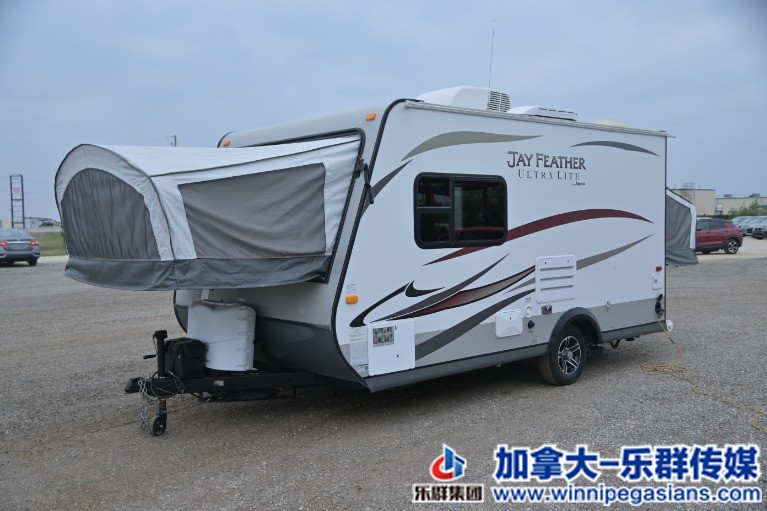 Used-2014-JAYCO-Jay-Feather-X17Z-Hybrid-Lightweight-Sleeps-8-!!-Only-2800-Lbs-!!.jpg