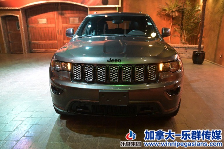 Used-2020-Jeep-Grand-Cherokee-Altitude-SRoof-Nav-Htd-Wheel-Leather-!!-1622912600 (4).jpg