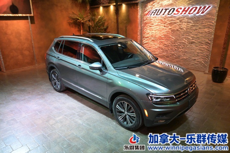 Used-2019-Volkswagen-Tiguan-Highline-4Motion-Pano-Roof-Navigation-Htd-Lthr-!!-16.jpg