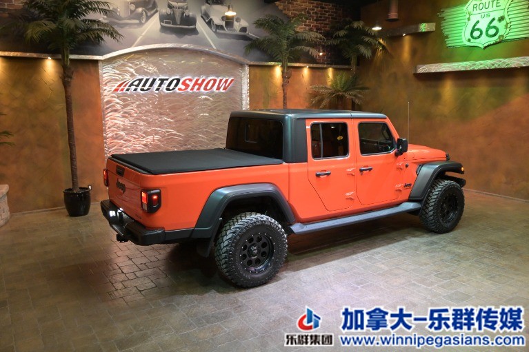 Used-2020-Jeep-Gladiator-SPORT-__-Sport-S-GLADIATOR-__-LOADED-AND-EXTRAS!!-16264.jpg