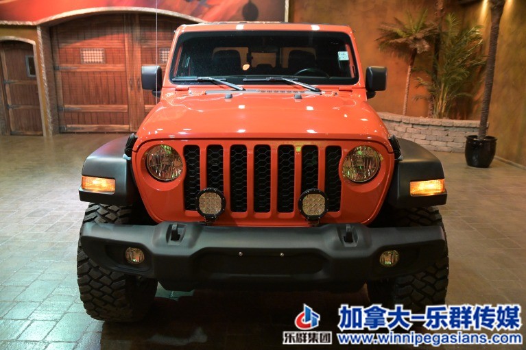 Used-2020-Jeep-Gladiator-SPORT-__-Sport-S-GLADIATOR-__-LOADED-AND-EXTRAS!!-16264.jpg