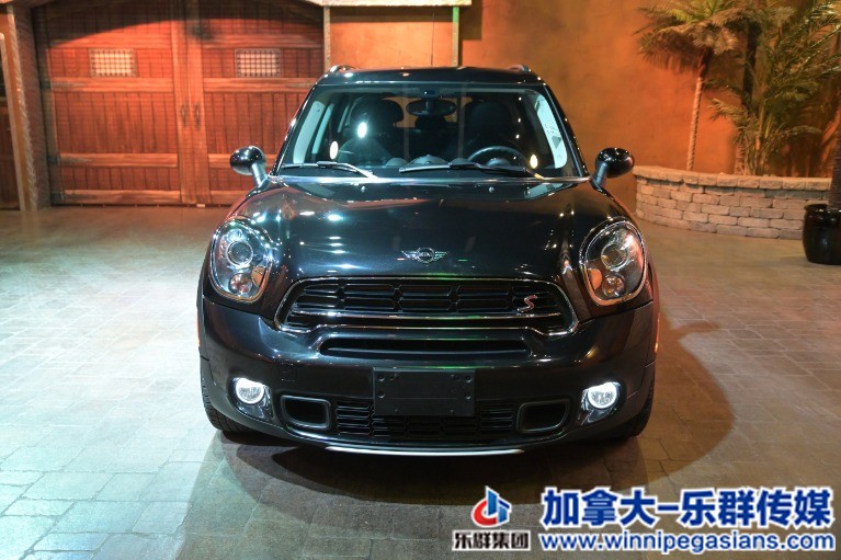 Used-2016-MINI-Countryman-S-ALL4-Nav-AWD-Htd-Lthr-6-Spd-Manual-Turbo!-1637015785.jpg