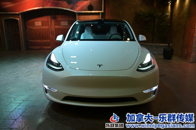 Used-2021-Tesla-Model-Y-Performance-21-In-Wheels-White-Leather-Pano-Roof-!!-1640.jpg