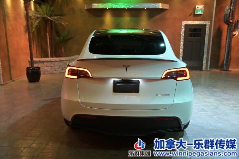 Used-2021-Tesla-Model-Y-Performance-21-In-Wheels-White-Leather-Pano-Roof-!!-1640.jpg