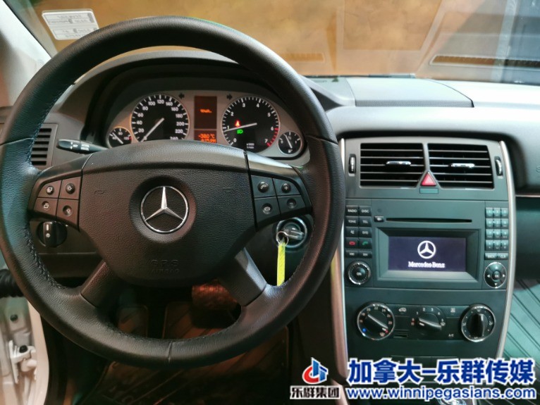 Used-2010-Mercedes-Benz-B-Class-B200-Panoramic-Sunroof-Heated-Seats-Only-74k-!!-.jpg