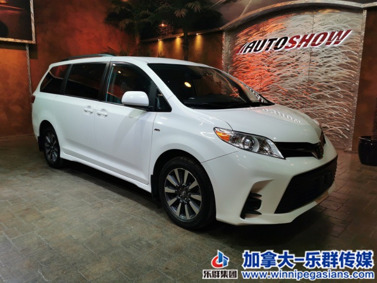 Used-2020-Toyota-Sienna-LE-AWD-Htd-Seats-Pwr-Sliding-Doors-BUp-Cam-1642176982.jpg