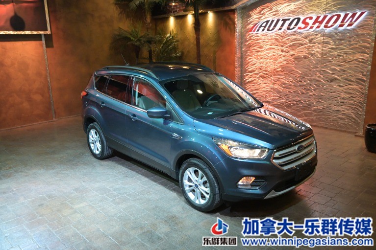 Used-2018-Ford-Escape-SE-4WD-Htd-Seats-BUp-Cam-ONLY-28800-Financed!-1639697559 (1).jpg