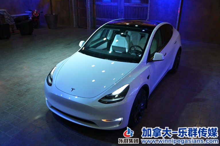 Used-2021-Tesla-Model-Y-Performance-21-In-Wheels-White-Leather-Pano-Roof-!!-1640.jpg