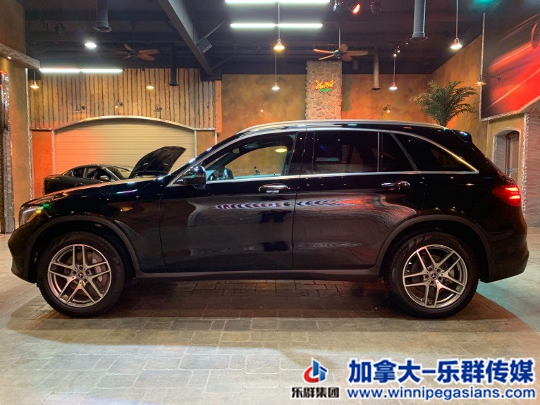 Used-2018-Mercedes-Benz-GLC-300-4Matic-Pano-Roof-Nav-AMG-Wheels-Only-12-kms!!-16.jpg