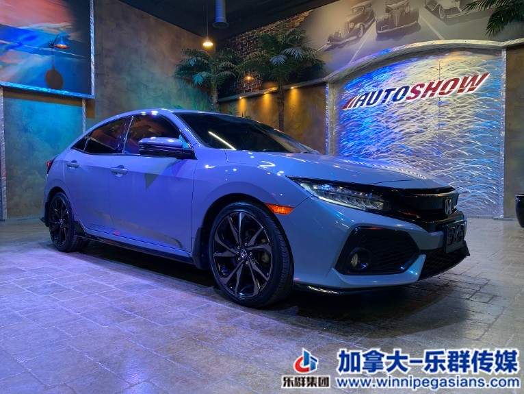 Used-2018-Honda-Civic-Hatch-Sport-Touring-_Leather-Sunroof-RARE-Color!_-1643835380.jpg