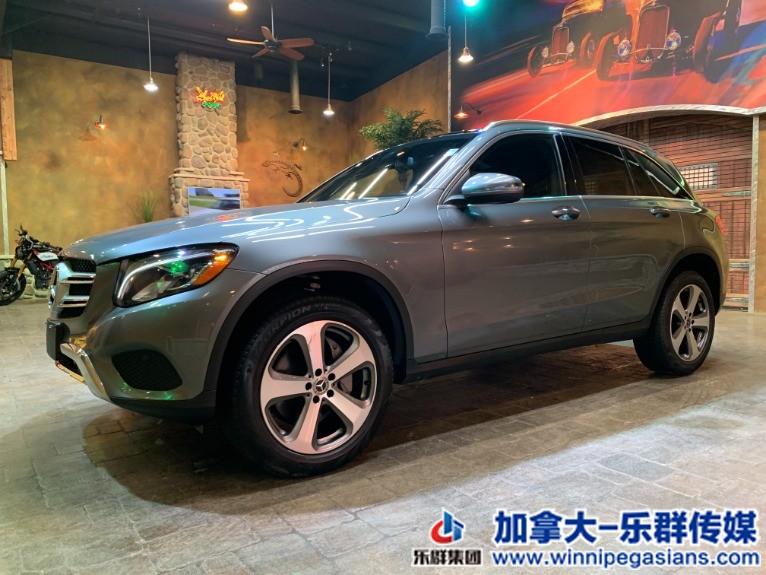 Used-2019-Mercedes-Benz-GLC-GLC-300-NAV- -HTD-LTHR- -PANO-ROOF!-1644008920 (1).jpg