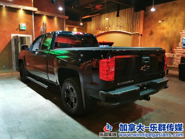 Used-2017-Chevrolet-Silverado-1500-__-SHARP-NIGHT-Z71-EDITION-BUCKETS-PWR-HTD-SE.jpg