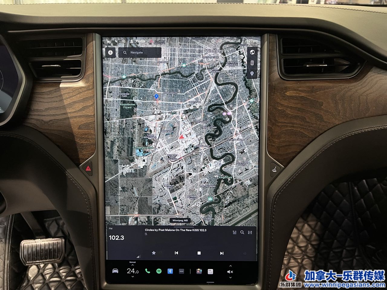 tesla_modelx_7253_7.jpg