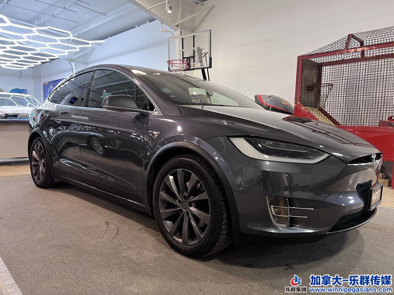 tesla_model_x_7245_1.jpg