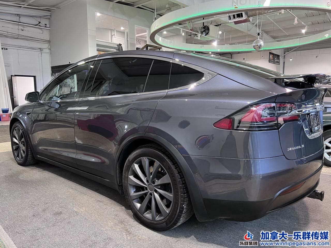 tesla_model_x_7245_14.jpg