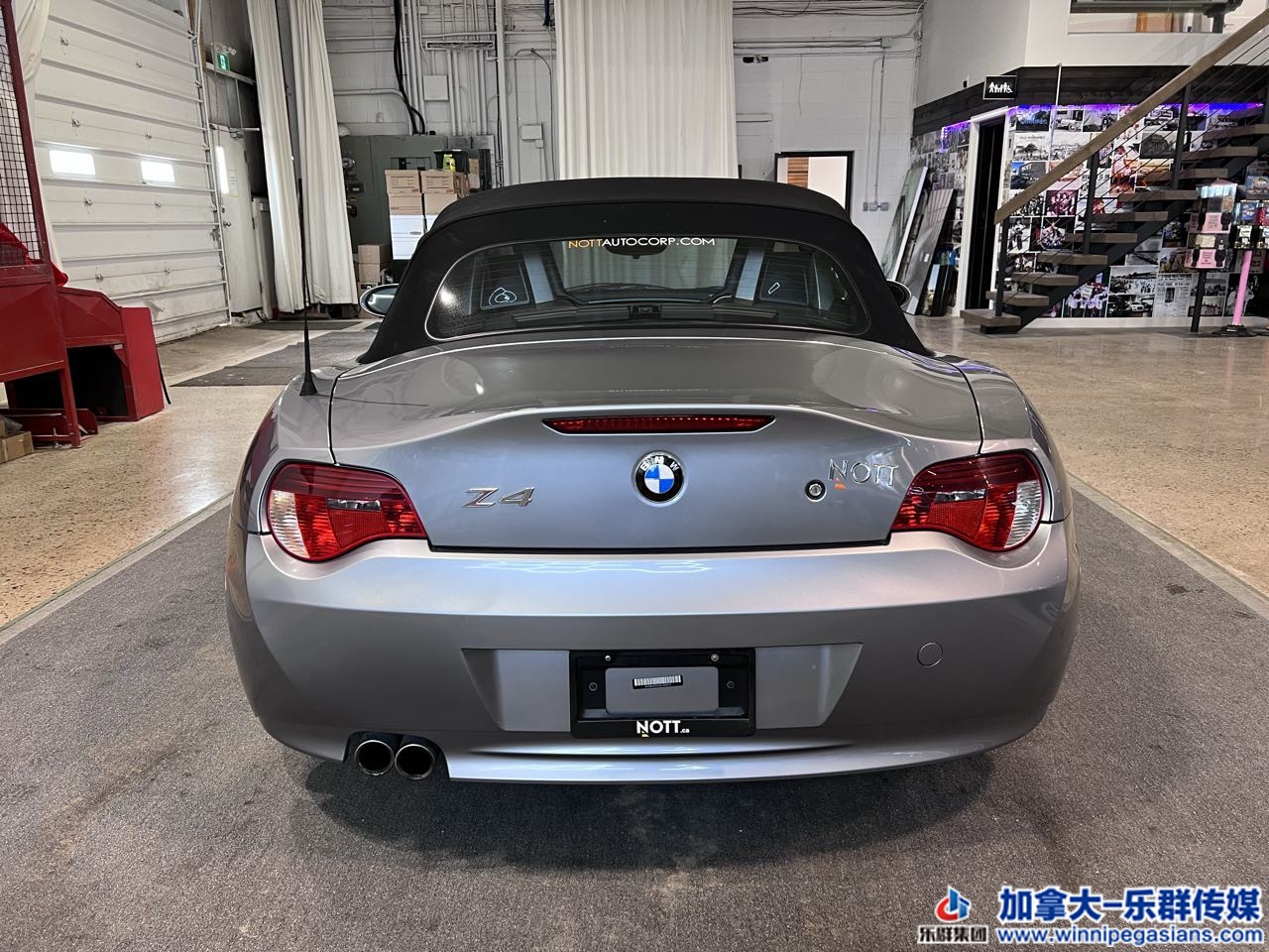 bmw_z4_7172a_12.jpg