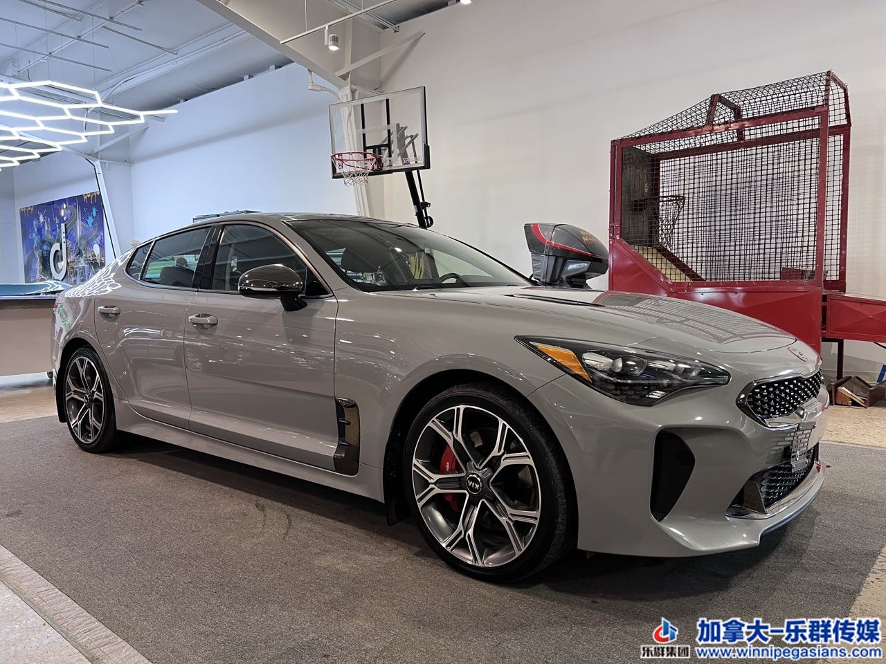 kia_stinger_7252_2.jpg