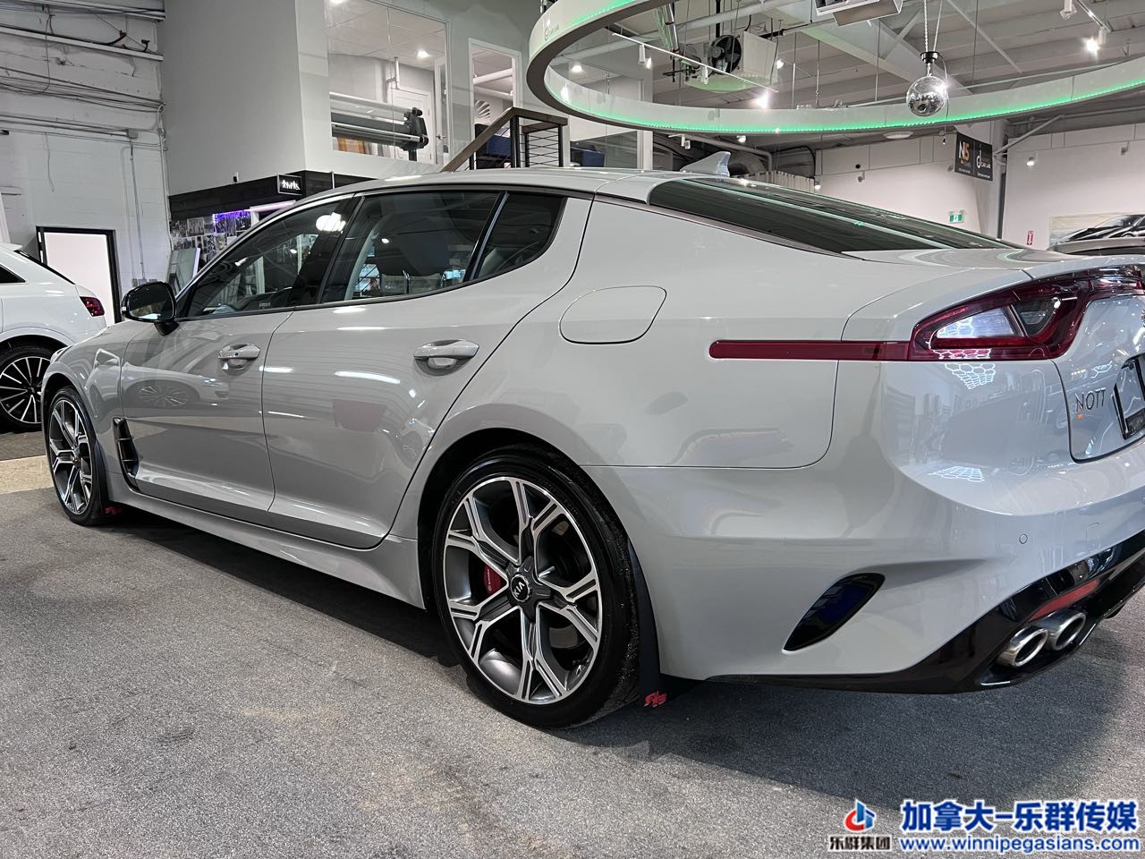 kia_stinger_7252_15.jpg