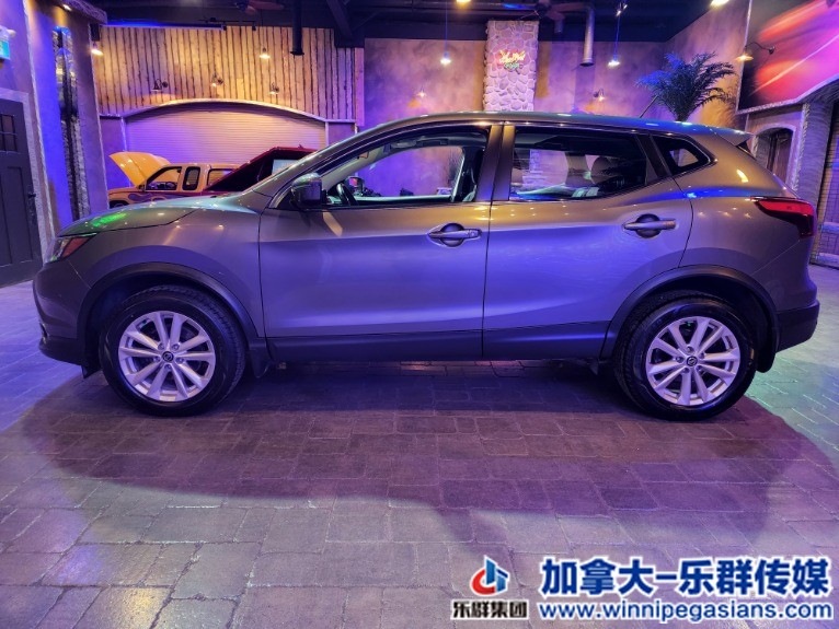 Used-2019-Nissan-Qashqai-SV-AWD-Htd-Steering-Htd-Seats-Sunroof-Rmt-Start-!!-1649.jpg