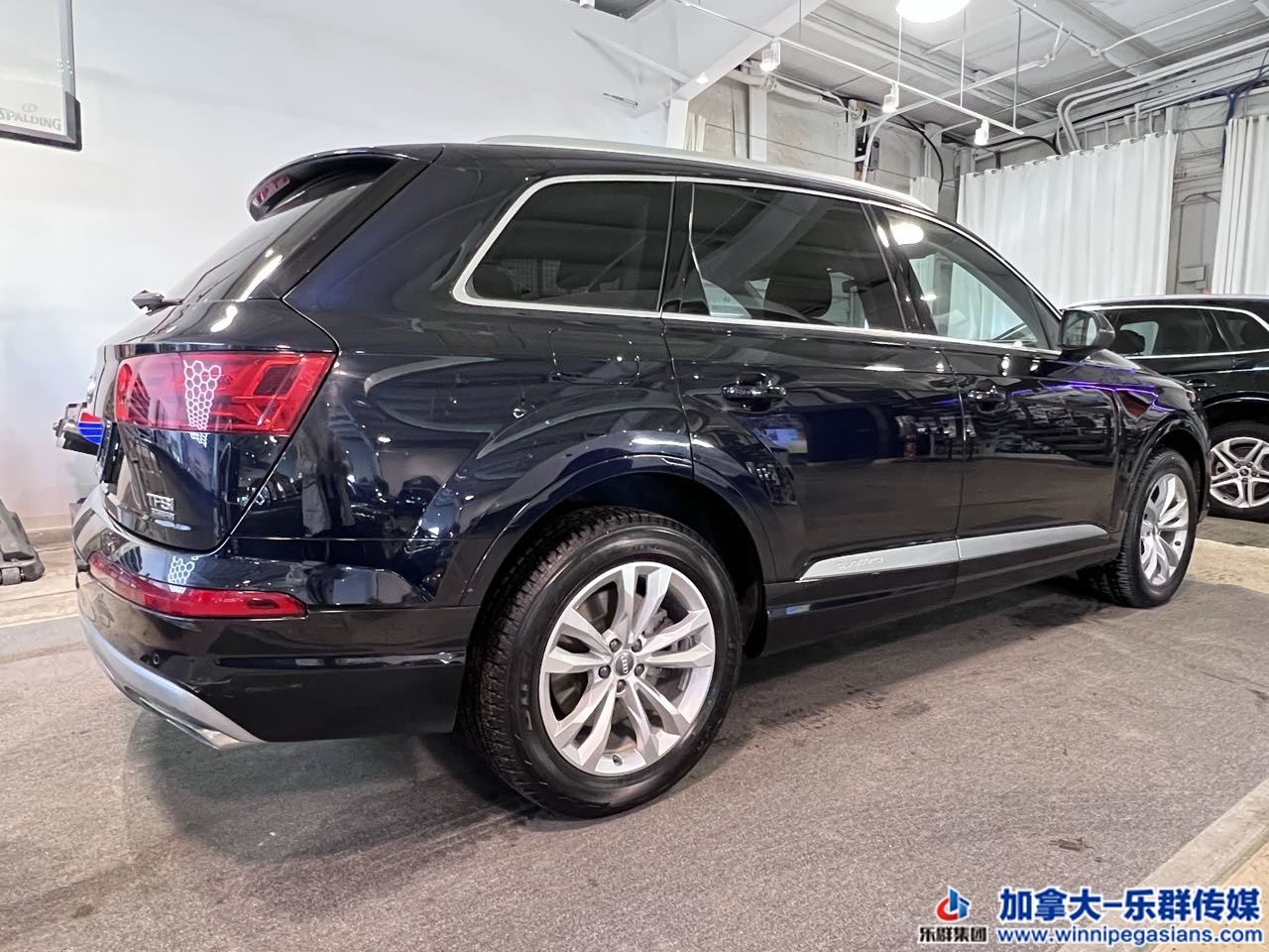 audi_q7_7107A_16.jpg