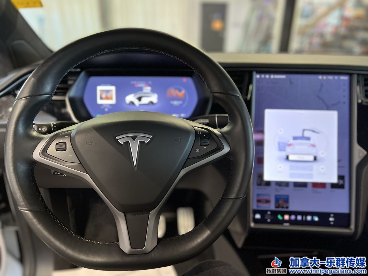 tesla_modelx_7239_8.jpg