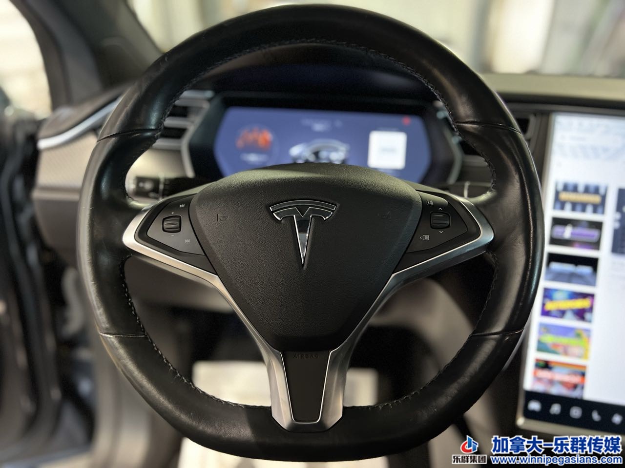 tesla_modelx_7248_7.jpg