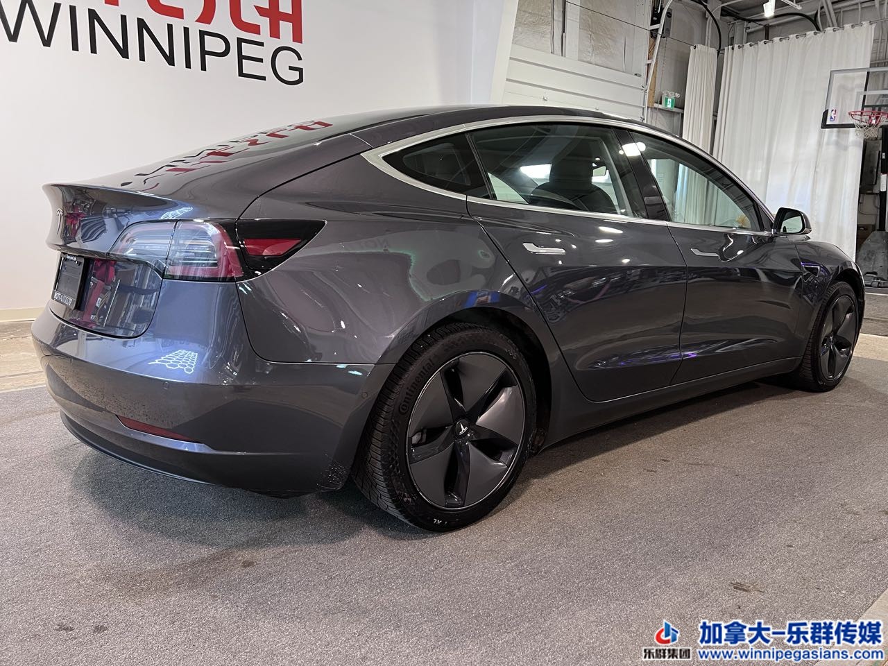 tesla_model3_c7301_18.jpg