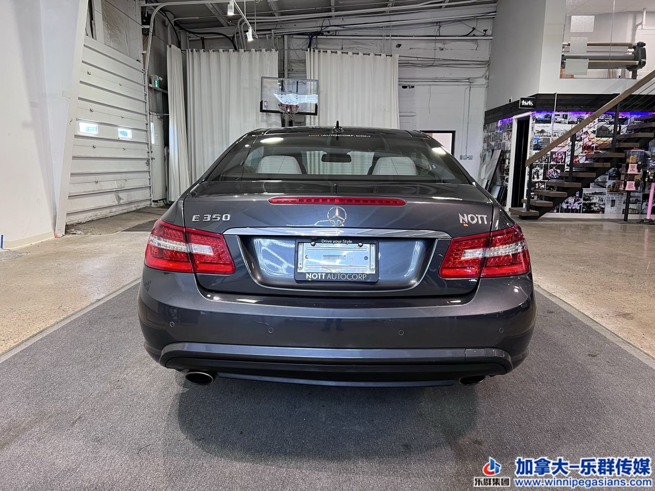 mercedes_benz_e350_c7296_17.jpg