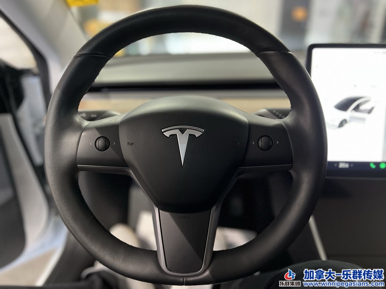 tesla_model3_7298_7.jpg