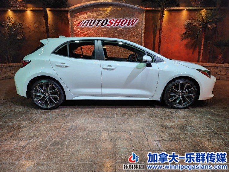 Used-2022-Toyota-Corolla-Hatchback-SE-w-Htd-Steering-Htd-Seats-Wireless-Charging.jpg