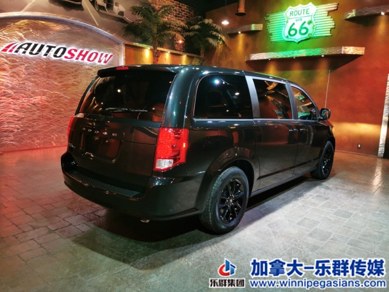 Used-2019-Dodge-Grand-Caravan-Blacktop___-17000-K!!!-like-new!!-___-1641320396 (2).jpg