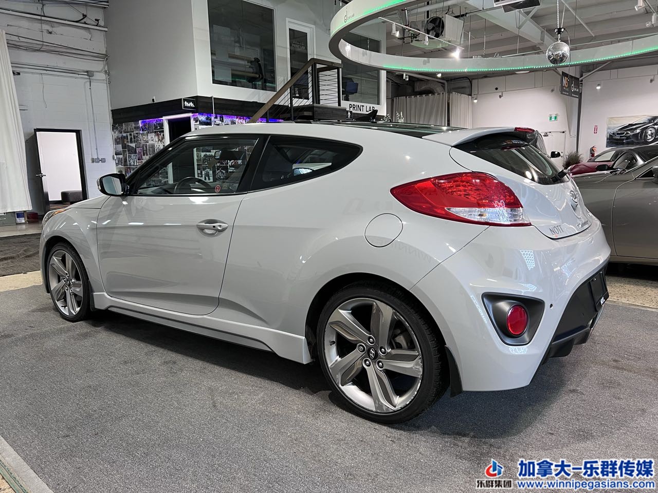 hyundai_veloster_c7311_16.jpg