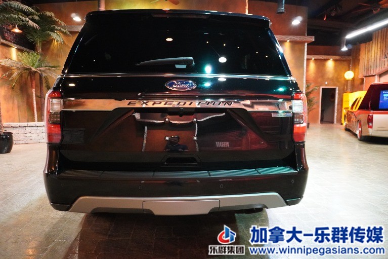 Used-2020-Ford-Expedition-Max-Limited-Edition-8-Pass-Pano-Roof-Nav-AC-Seats-1653.jpg