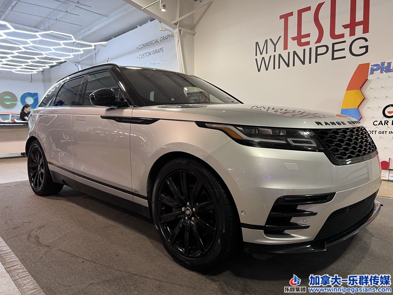 landrpver_velar_7268_2.jpg