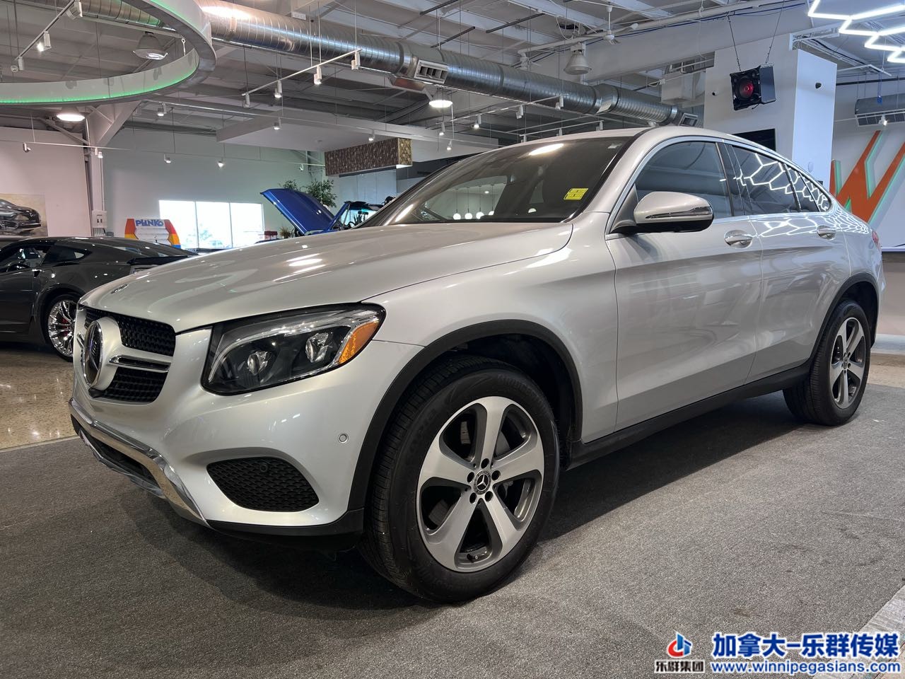 mercedes_benz_glc300_7316_2.jpg