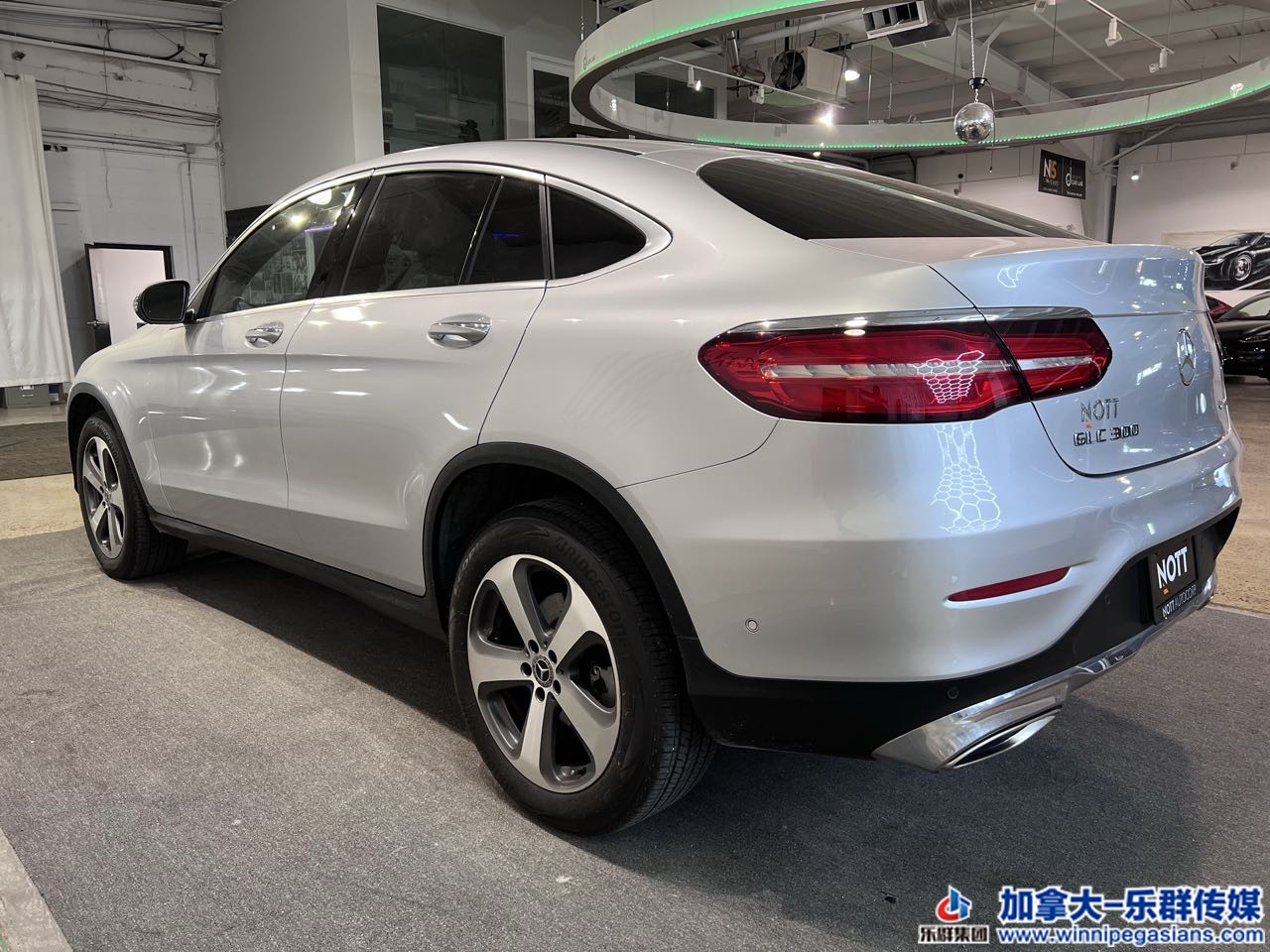 mercedes_benz_glc300_7316_6.jpg