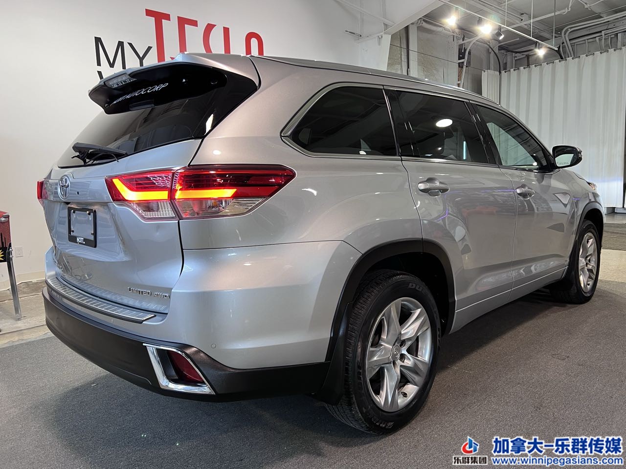 toyota_highlander_7329_4.jpg