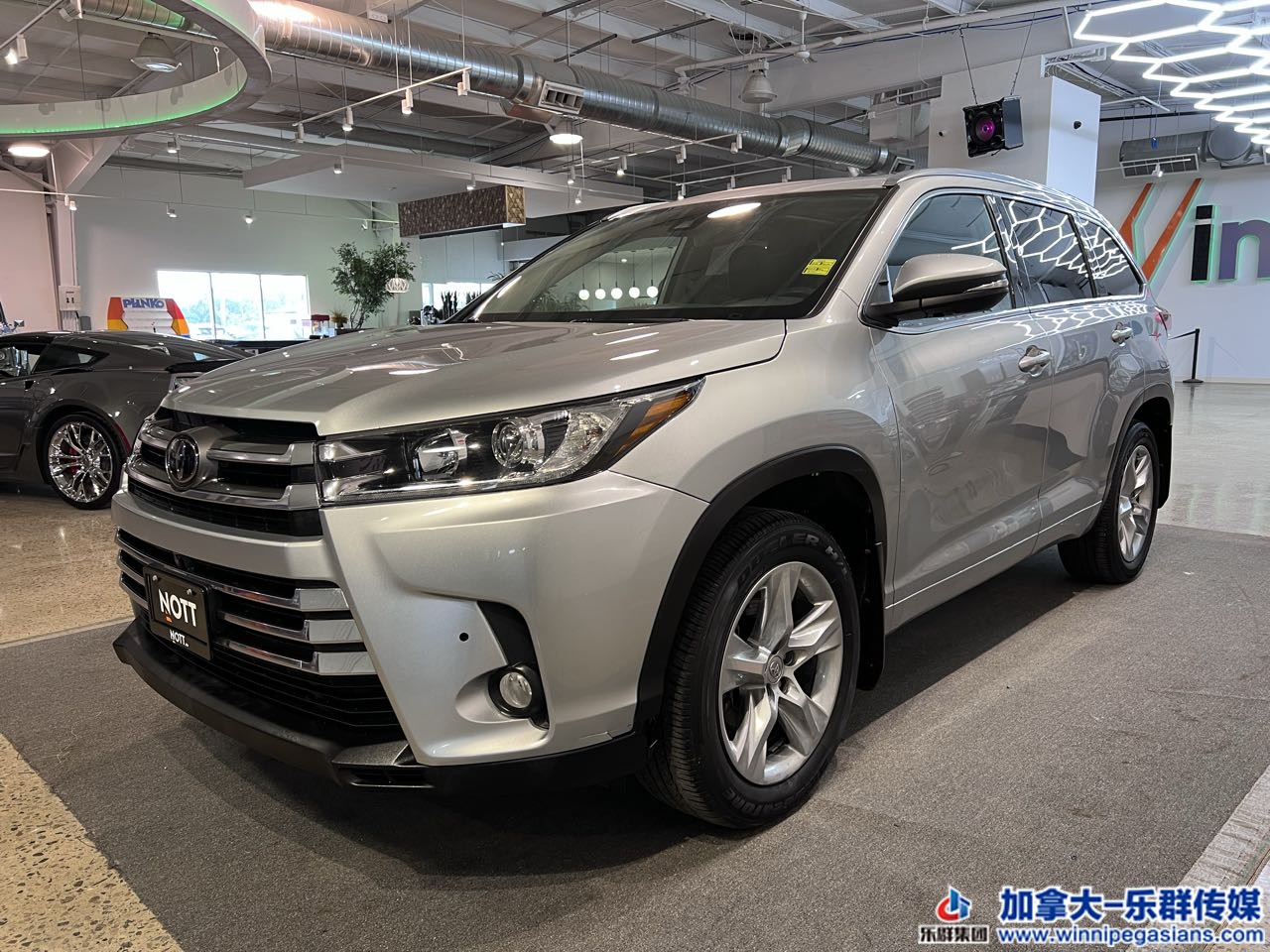 toyota_highlander_7329_1.jpg