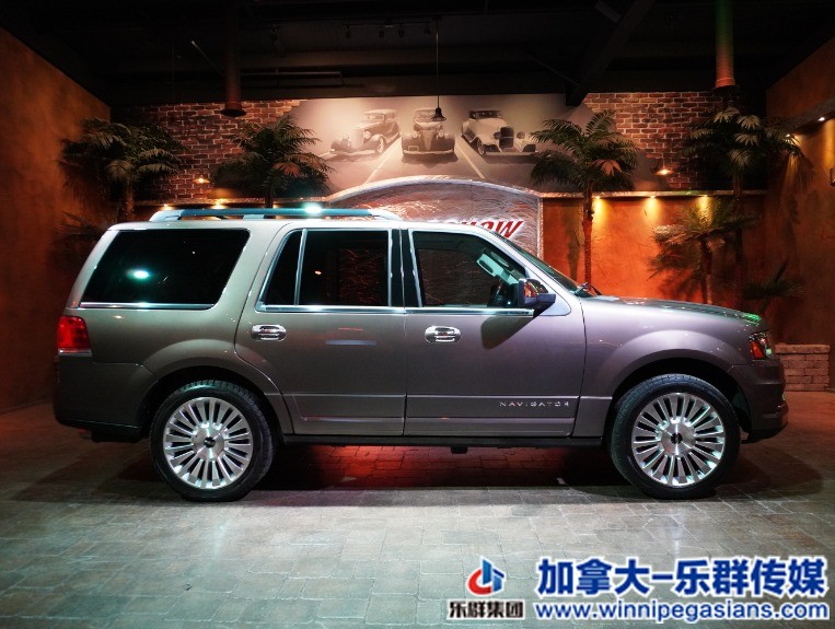 Used-2015-Lincoln-Navigator-__-51-k!!!-__-from-Arizona-SPOTLESS-Lthr-w-AC-Seats!.jpg