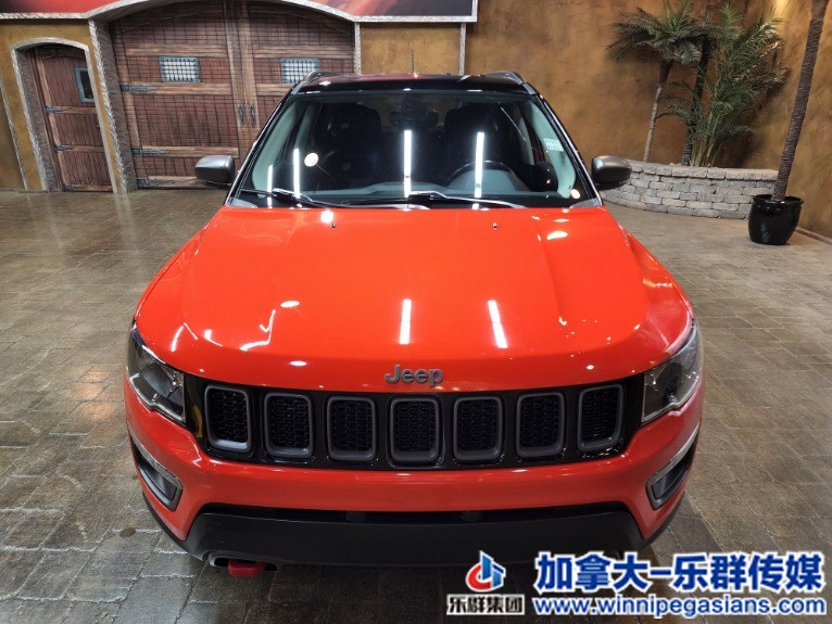 Used-2019-Jeep-Compass-Trailhawk-4X4-Off-Road-Heated-Seats-Beats-Audio!!-1658255.jpg