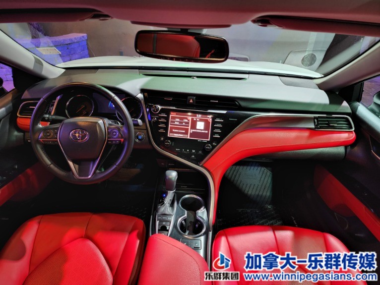 Used-2020-Toyota-Camry-XSE-Low-KM-Htd-Red-Lthr-Carplay-Pano-Roof!-1658360354 (5).jpg