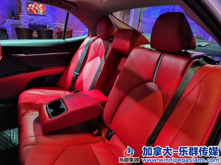 Used-2020-Toyota-Camry-XSE-Low-KM-Htd-Red-Lthr-Carplay-Pano-Roof!-1658360354 (6).jpg