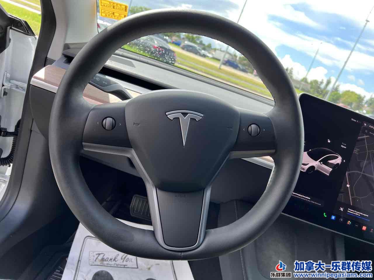 tesla_model3_7337_11.jpg