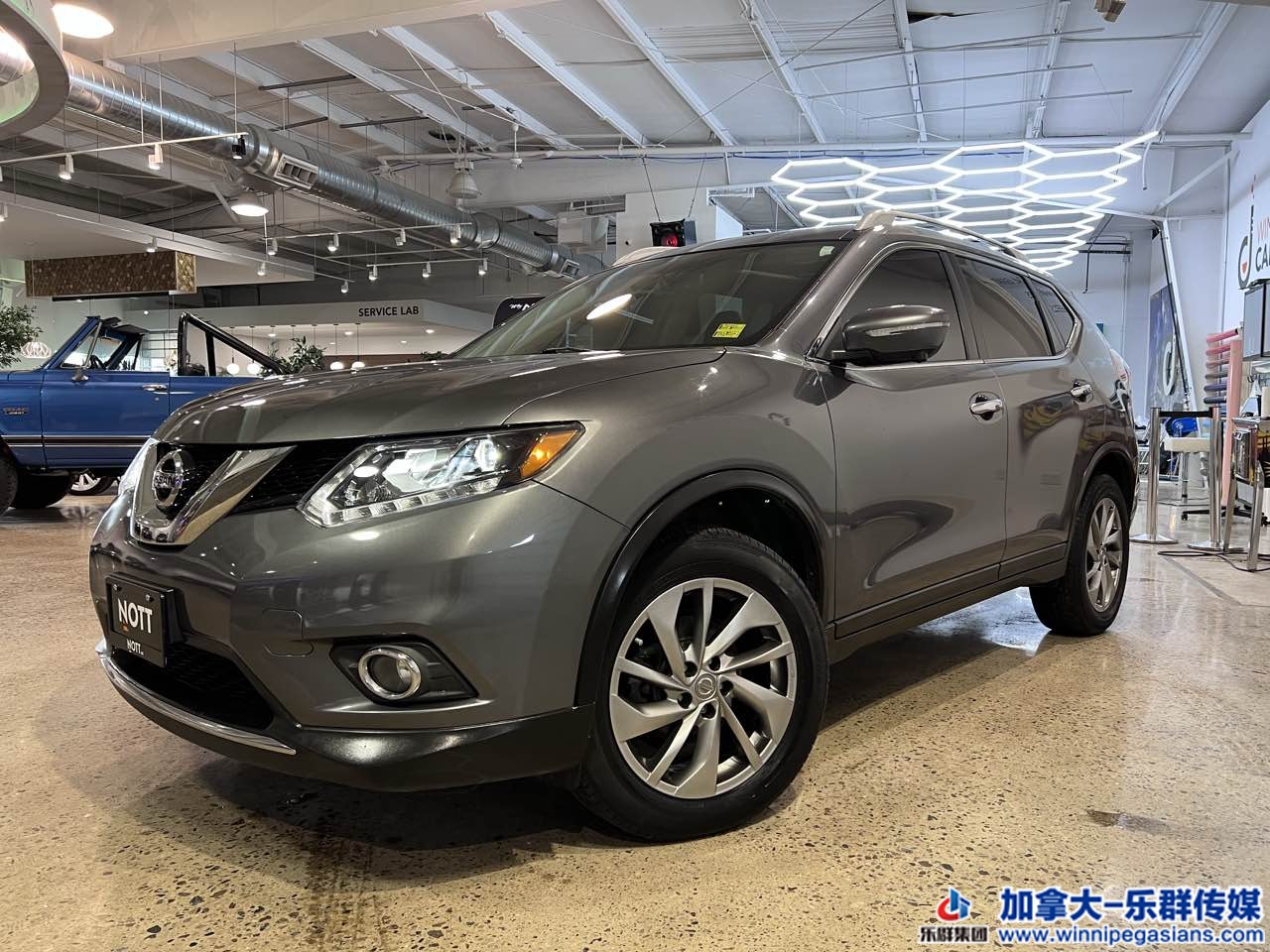 nissan_rogue_7036c_1.jpg