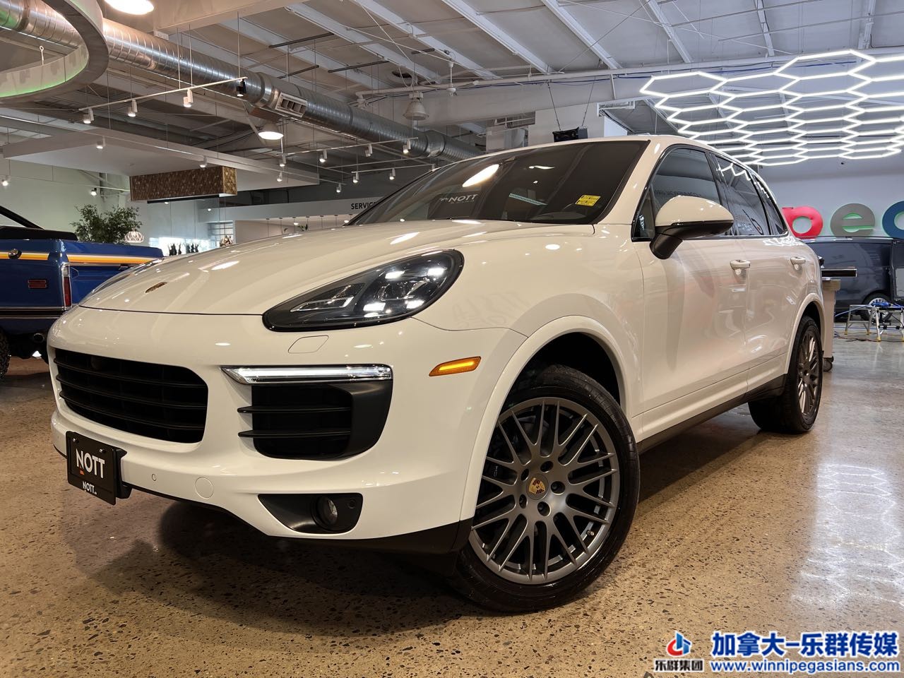 porsche_cayenne_c7400_1.jpg