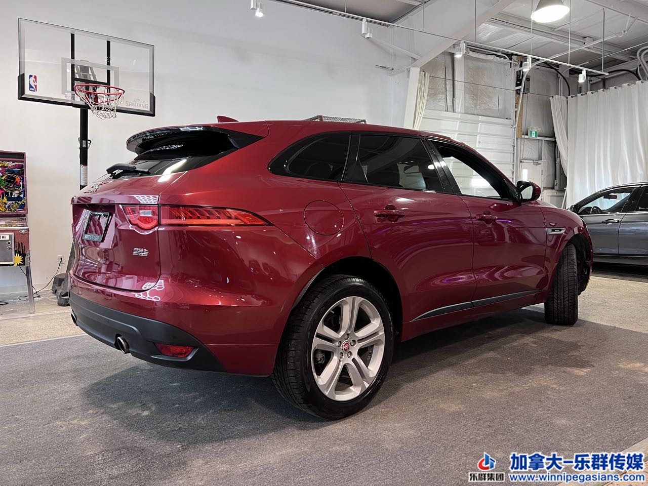 jaguar_f-pace_6878_18.jpg