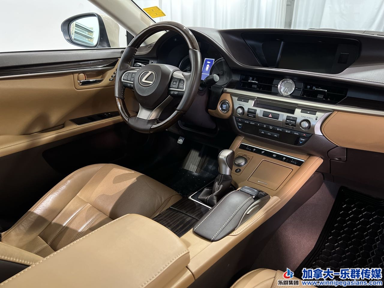 lexus_es350_7285_13.jpg