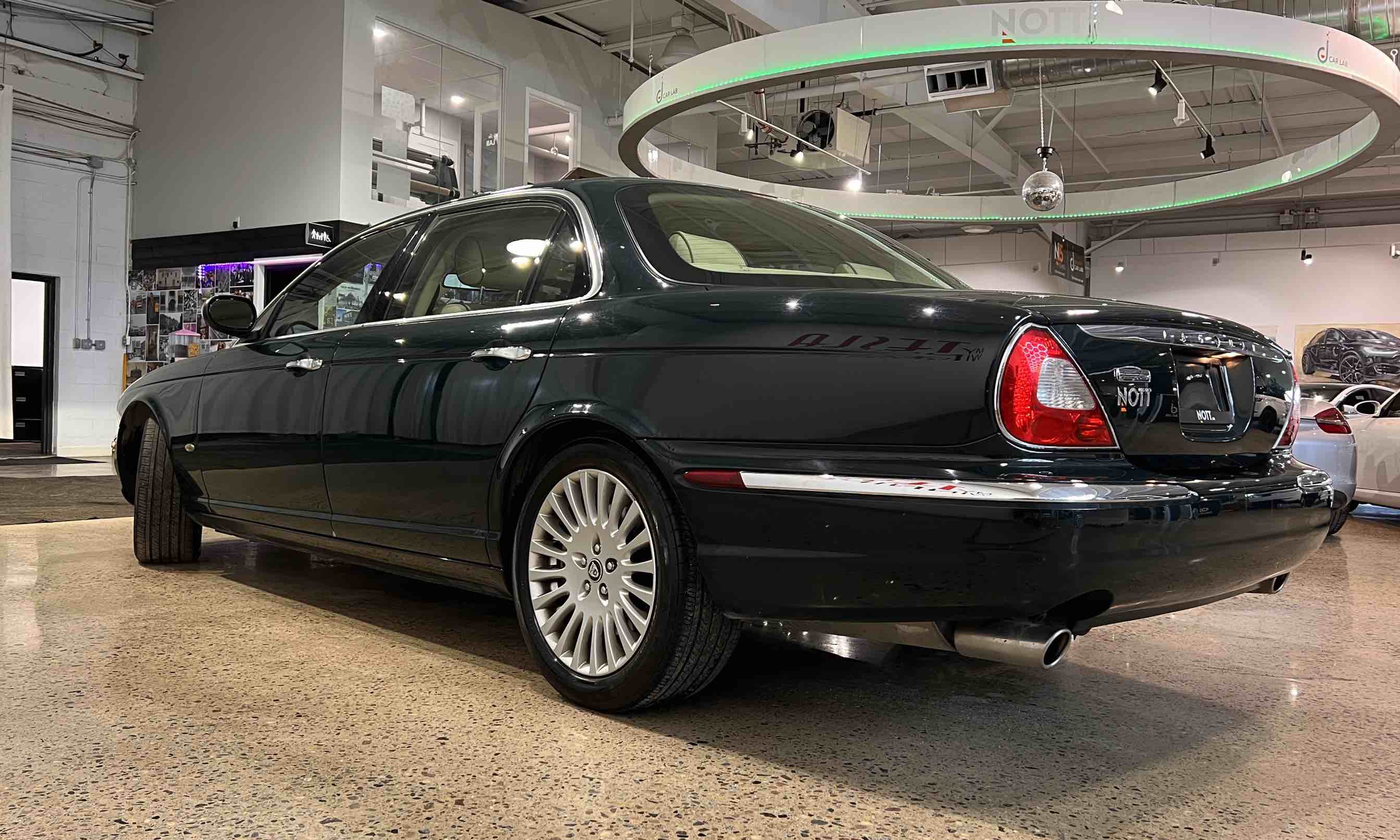 jaguar_xj8_7449_4.jpg