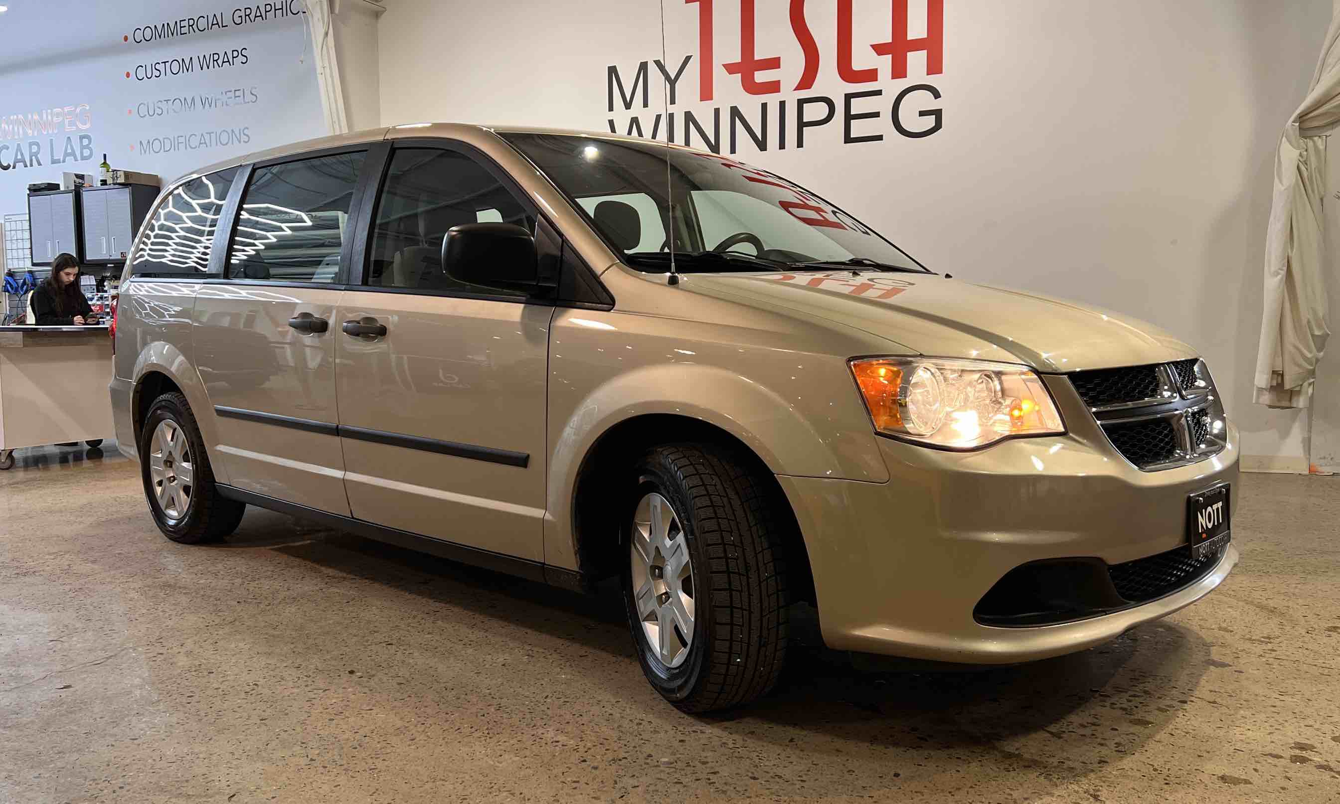 dodge_caravan_7459_2.jpg