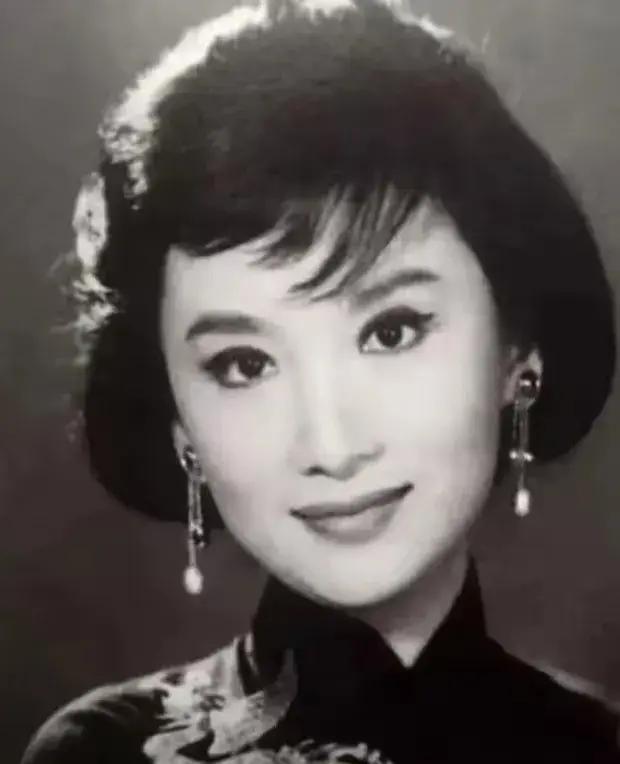 惊艳了时光的7大女明星：秦怡第6王晓棠第2，谁是你心中第一-5.jpg